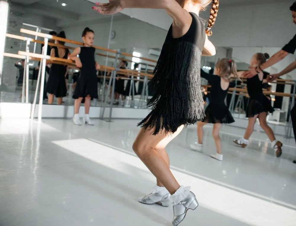 Authentic Alkor Dance adult social practice